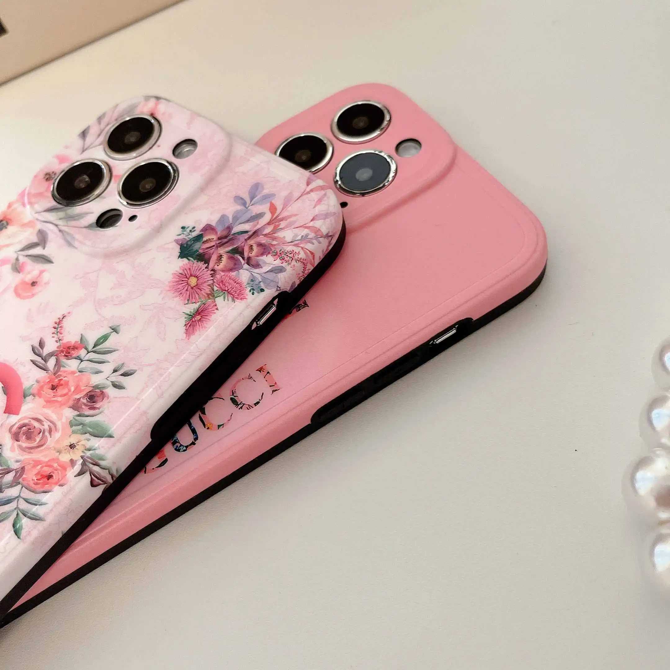 【大注目】アイフォン用   iphone全機種対応  アイフォンケース カメラ保護 レディース愛用 スマホケース