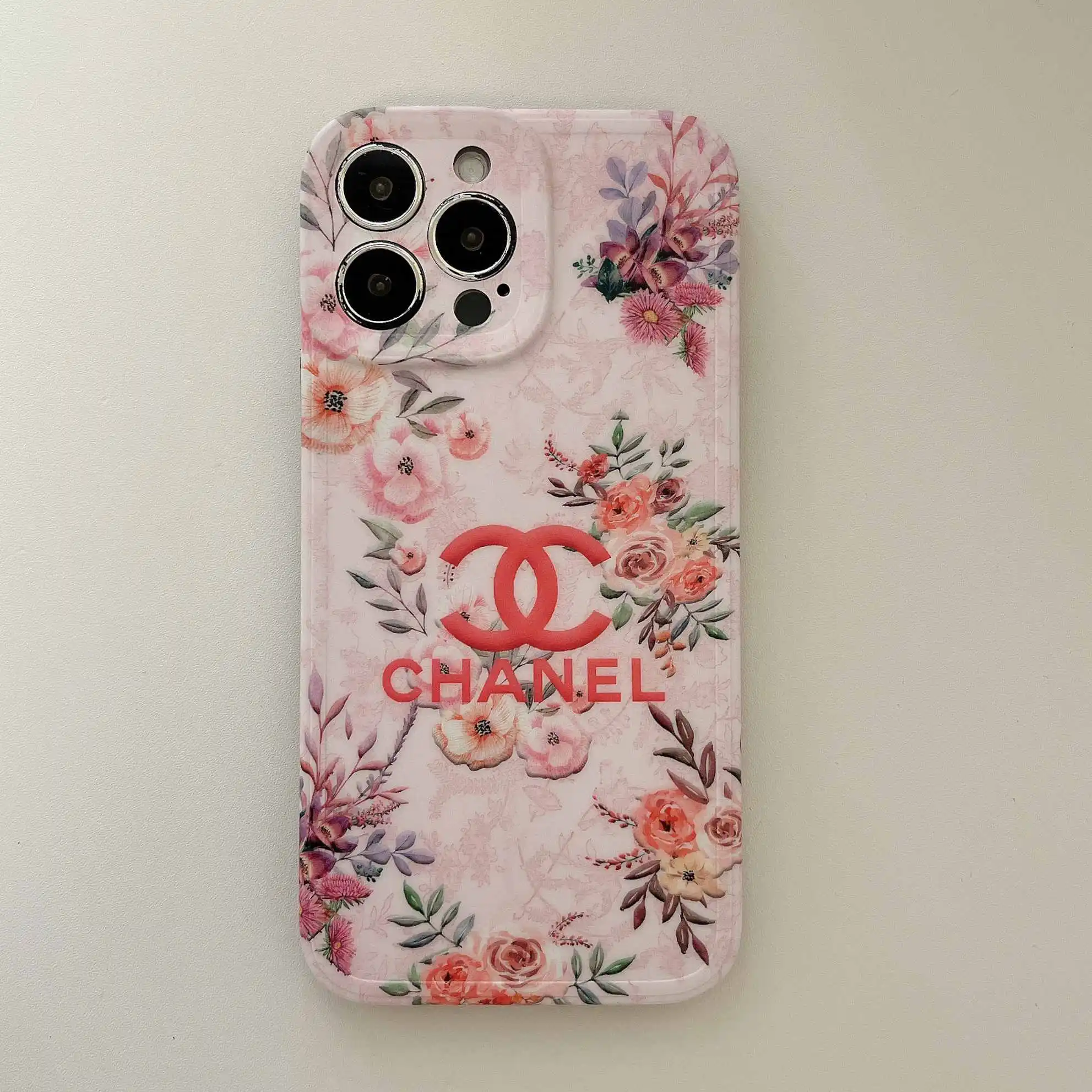 【大注目】アイフォン用   iphone全機種対応  アイフォンケース カメラ保護 レディース愛用 スマホケース