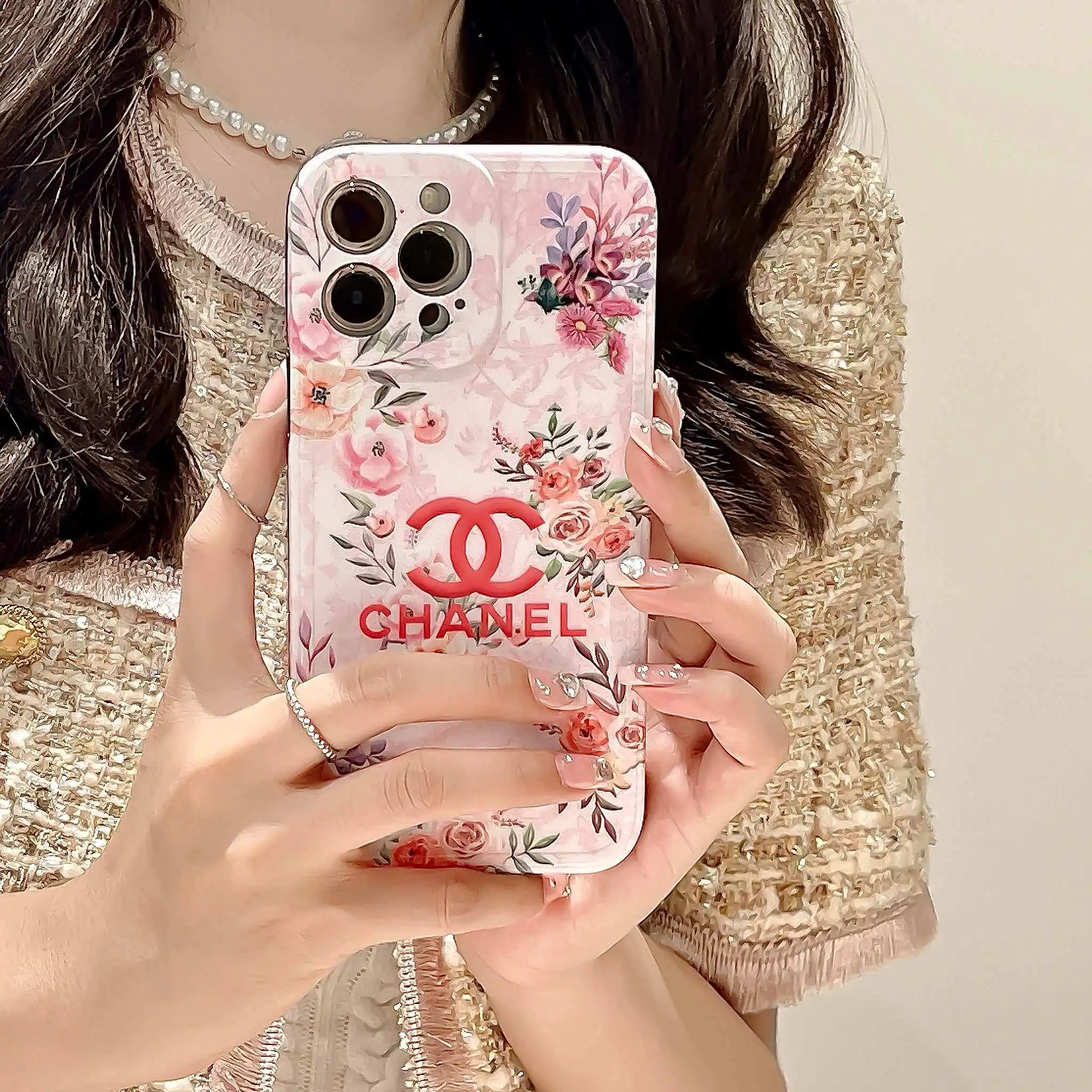【大注目】アイフォン用   iphone全機種対応  アイフォンケース カメラ保護 レディース愛用 スマホケース