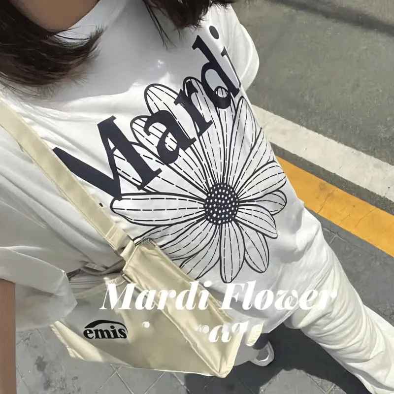 魅力的 ファッション 可愛い アルファベット プリント 花模様 着瘦せ 快適 ゆったり トップス Ｔシャツ