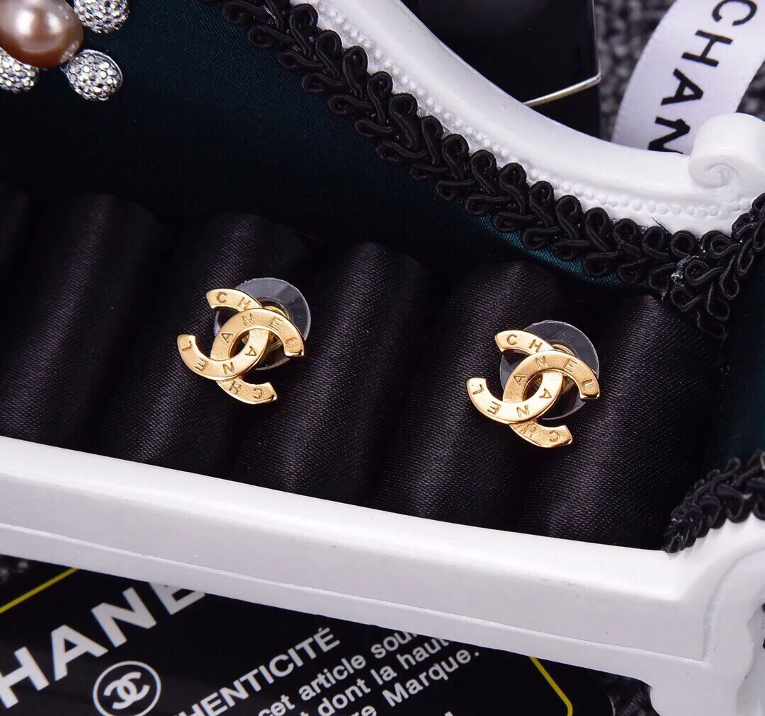シンプル上品♪定番 ファッション ピアス