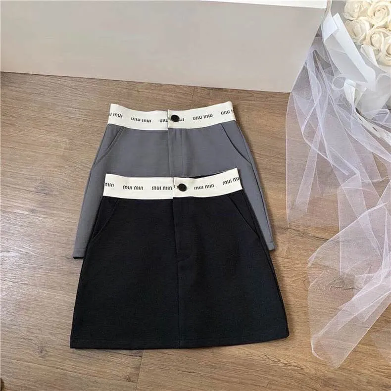 『S-2XL』大人の定番 超人気商品 着瘦せ 高級感  ハイウエスト ファッション  無地 アルファベット 新作 シンプル スカート