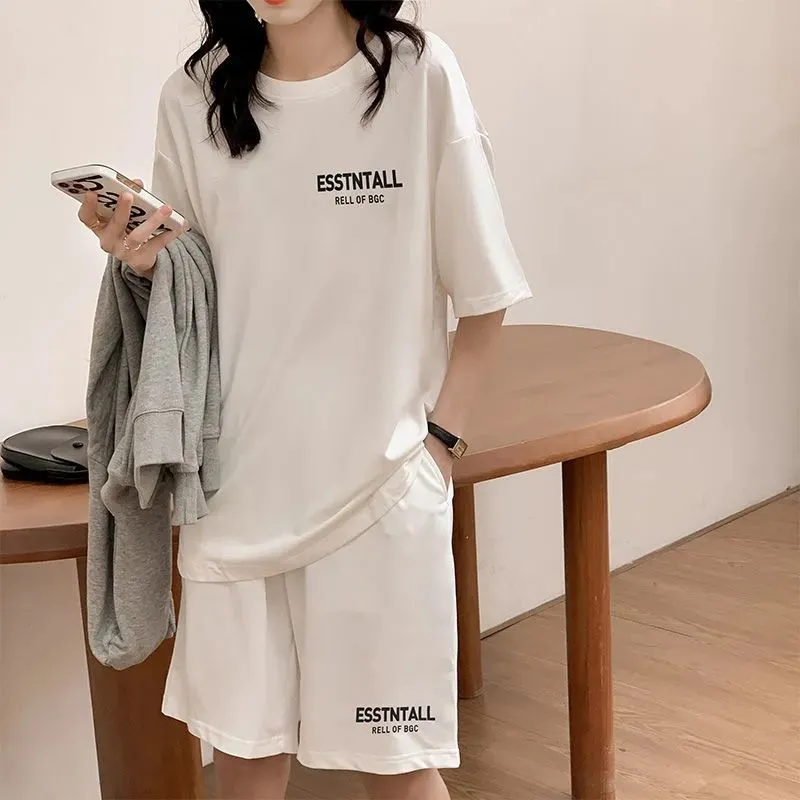 合わせやすい 絶対流行 カジュアル ゆったり 無地 アルファベット 3色選べる Ｔシャツ ショートパンツ