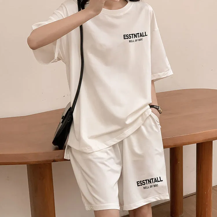 合わせやすい 絶対流行 カジュアル ゆったり 無地 アルファベット 3色選べる Ｔシャツ ショートパンツ