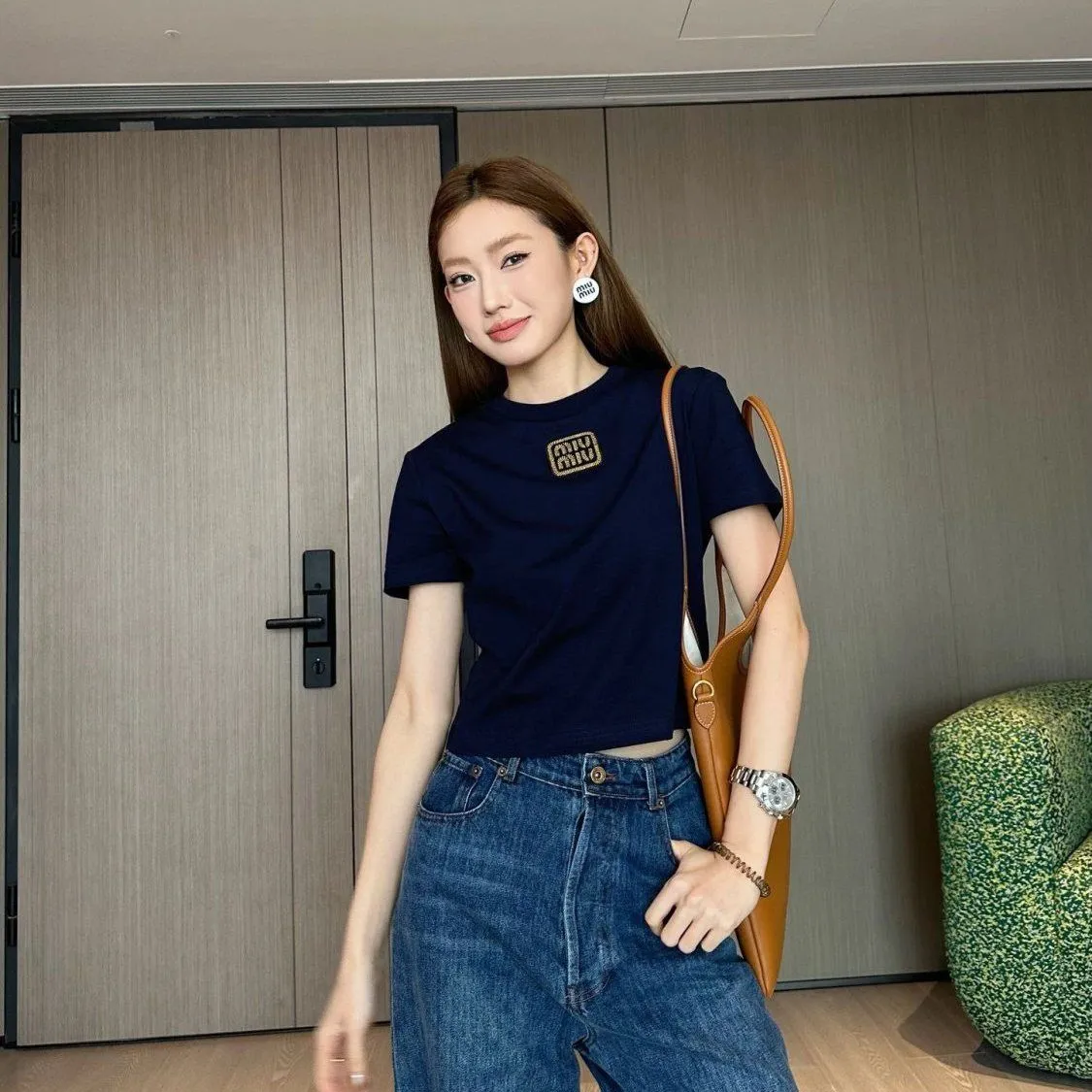 絶対流行 アルファベット ラウンドネック スリム 着痩せ 合わせやすい トレンド 半袖 Tシャツ