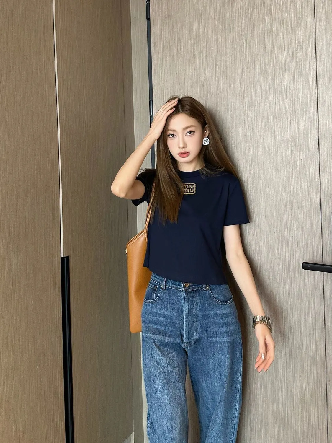 絶対流行 アルファベット ラウンドネック スリム 着痩せ 合わせやすい トレンド 半袖 Tシャツ