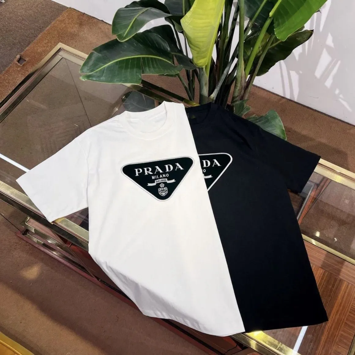 夏 日常 カジュアル 男女限らず アルファベット 無地 プリント 2色選べる コットン Ｔシャツ