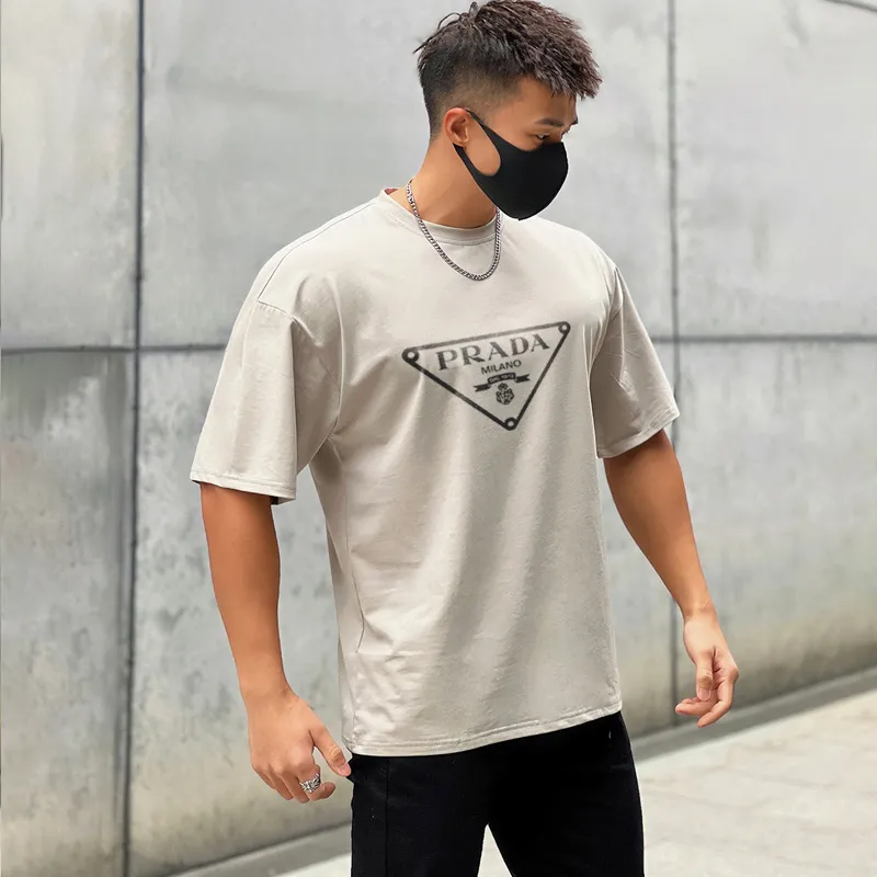 着回し最強 人気爆発中 存在感強い 三色選べられ 夏 新作 シンプル プリント Tシャツ