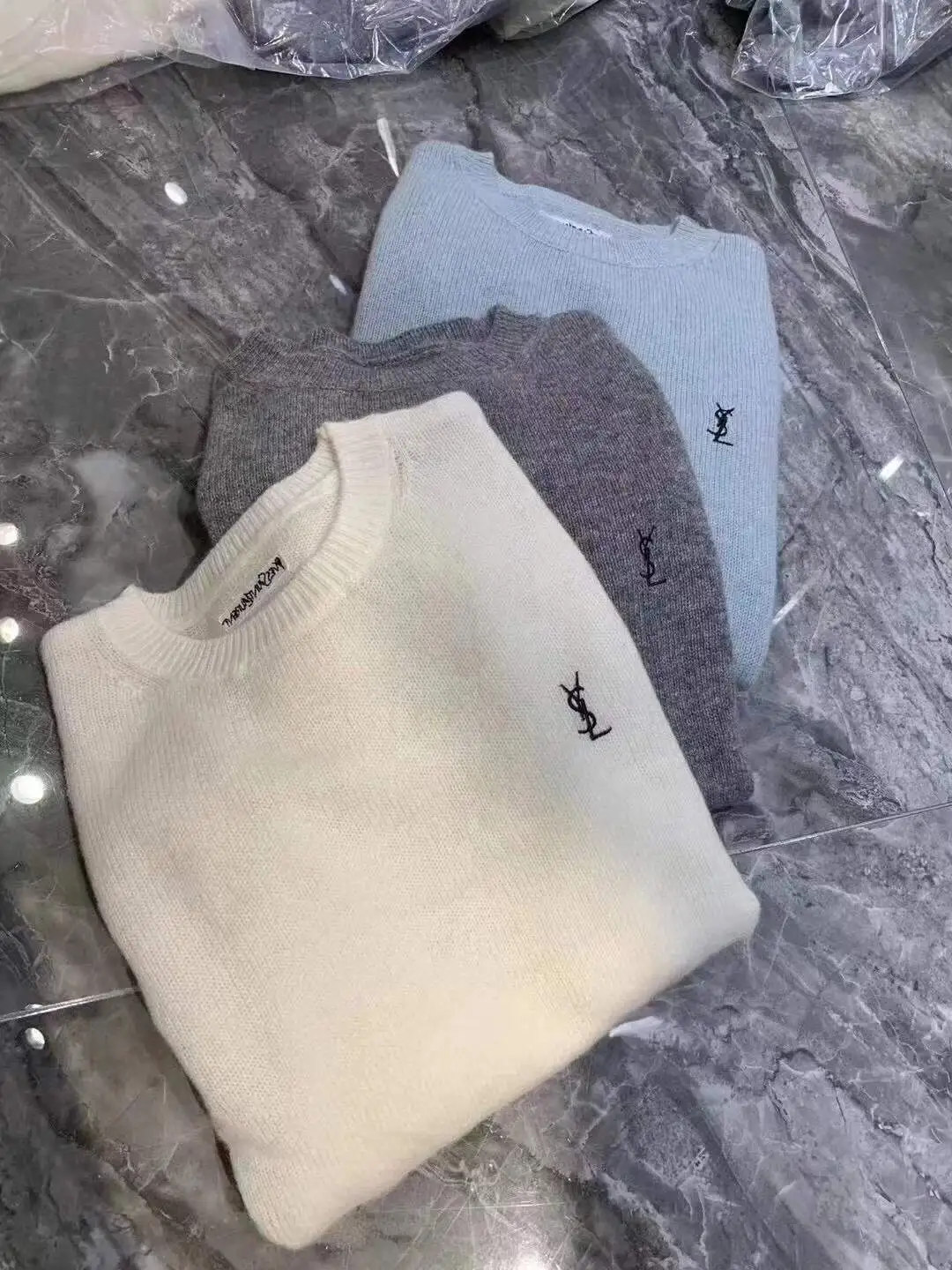 『S-XL』着回し力抜群 ラウンドネック 刺繍 着心地良い 合わせやすい ルーズ シンプル ニット セーター