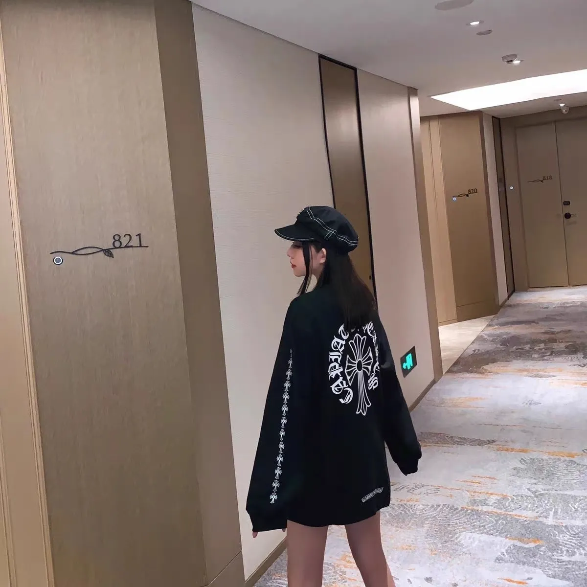 着瘦せ 超人気商品 気質いい シンプル 通気性 オーバーサイズ 日常 長袖 Ｔシャツ