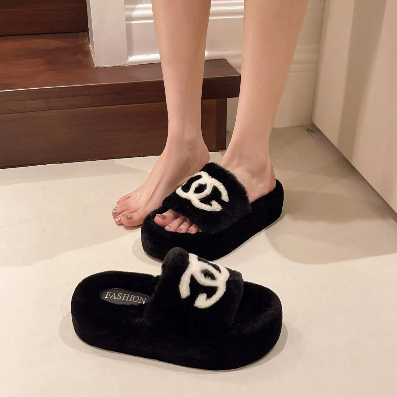 もこもこで足元あったか♪ルームシューズ 冬 あったか レディース かわいい おしゃれ ふわふわ 滑りにくい スリッパ