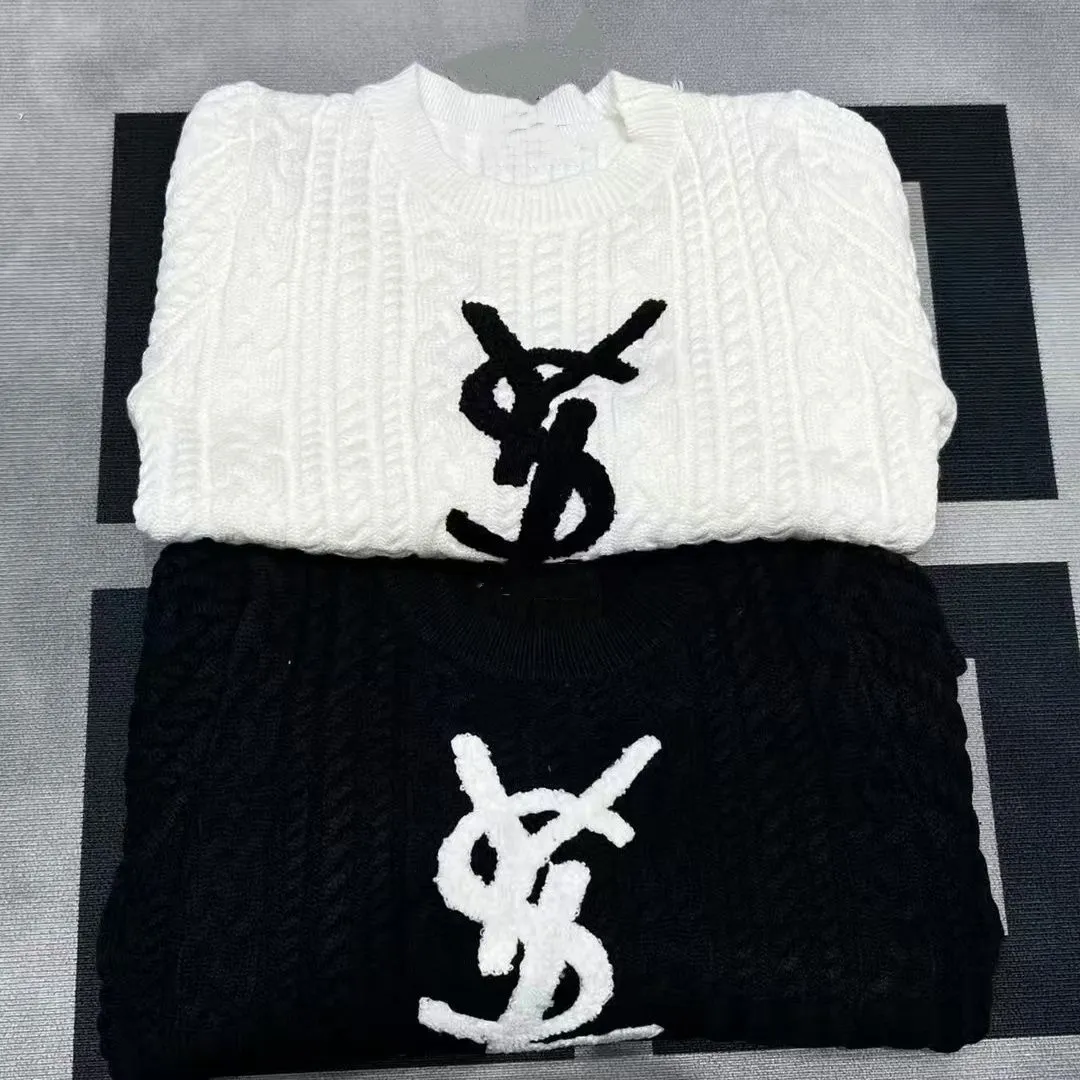 『フリーサイズ』高品質 おしゃれ ニット生地 刺繍 ラウンドネック 長袖 ニットセーター