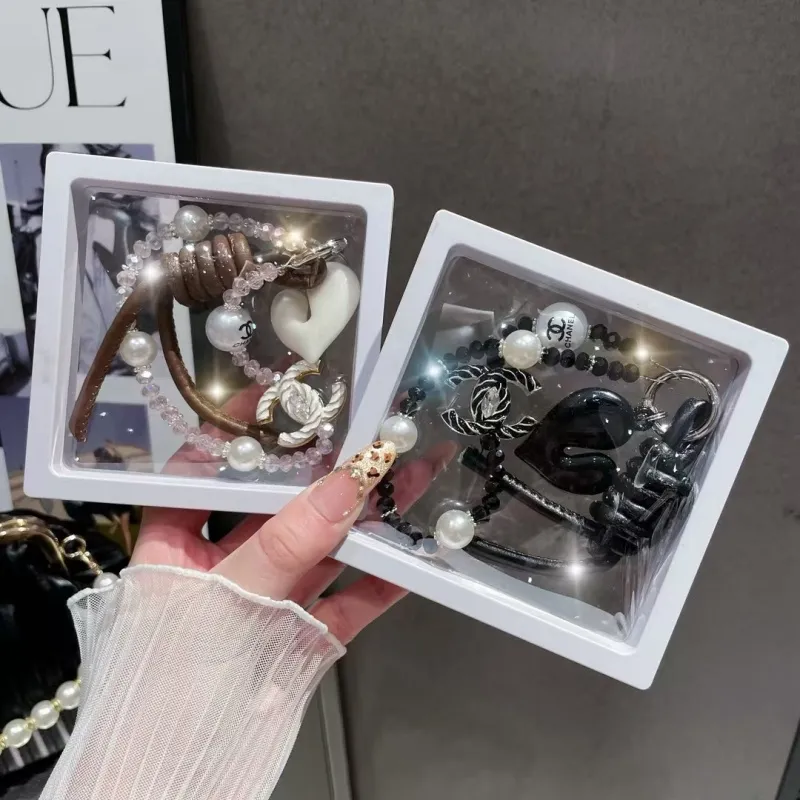 目立つ 絶対欲しい トレンド 高品質 華やか 軽やか スタイリッシュ 軽量 スマホチェーン