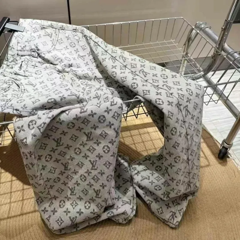 『S-L』取り入れたい トレンド 高品質 ゆるい 快適 着瘦せ クラシック レトロ 合わせやすい ジーンズ