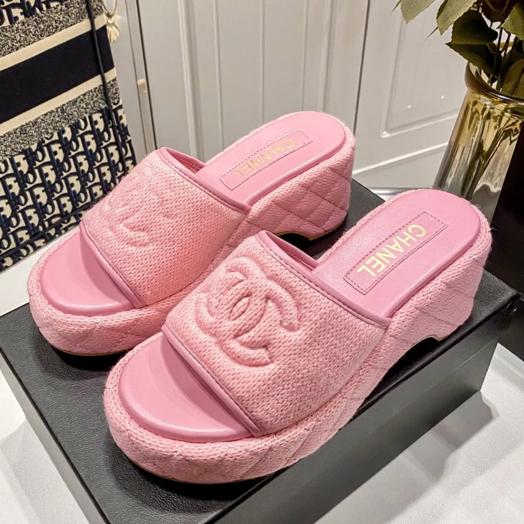 『35-41』ユニーク 快適 おしゃれ 高さアップ 脚長効果 コーディネートしやすい 厚底 サンダル