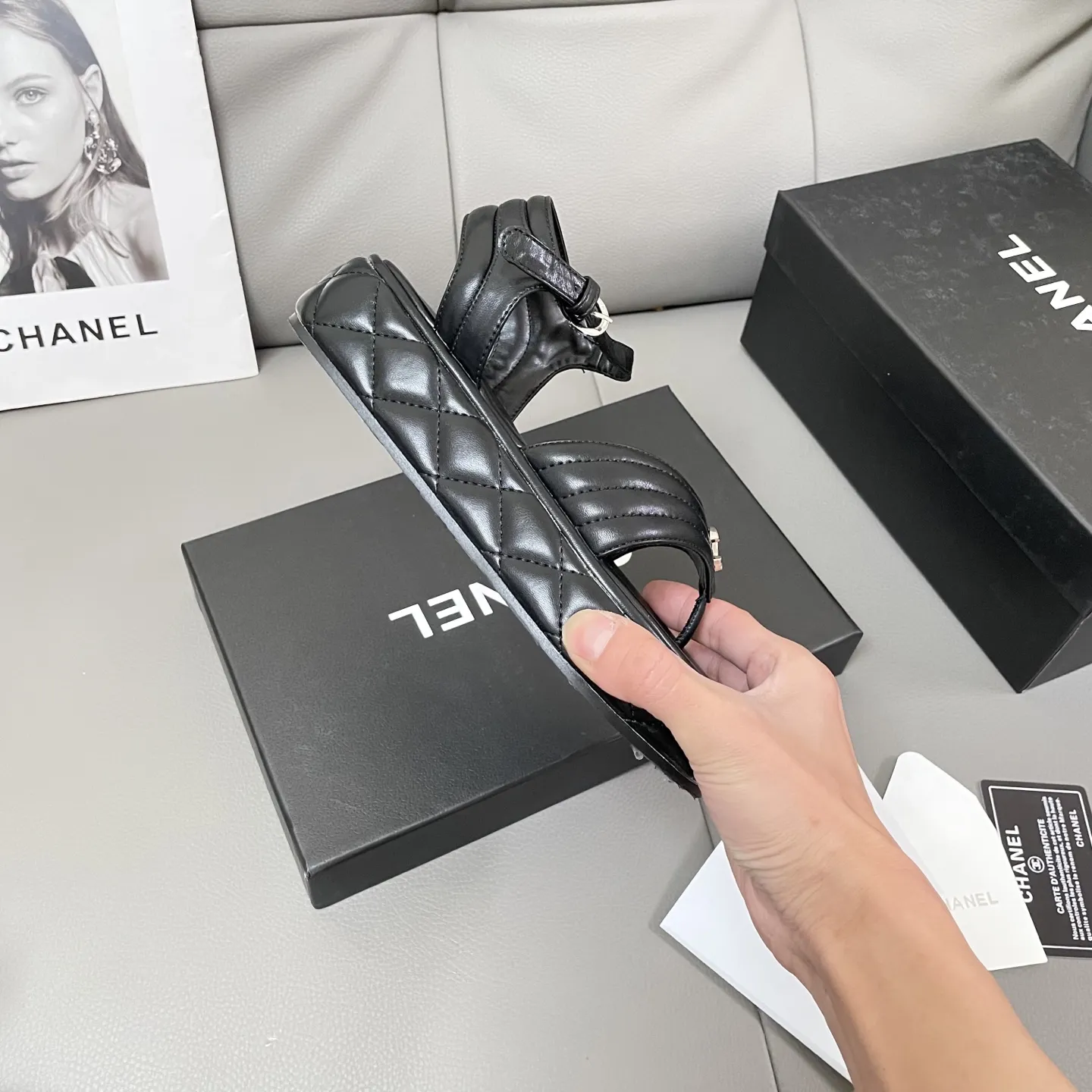 『35-40』スタイルアップ ファッション ミニマル 軽量 本革組み合わせ 厚底 サンダル