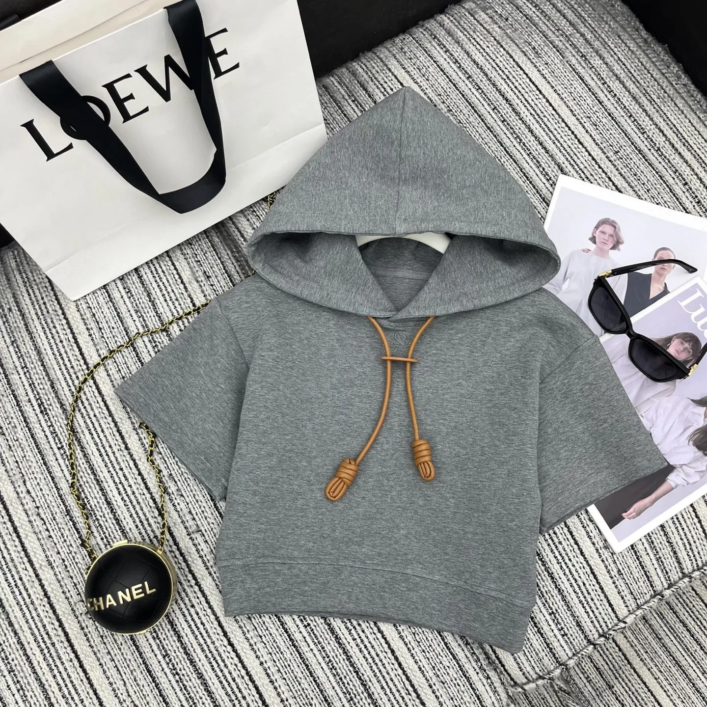 『S-L』刺繍 ロゴ アクセント フード 付き ショート トップス ゴム 入り ウエスト ストレート パンツ セットアップ