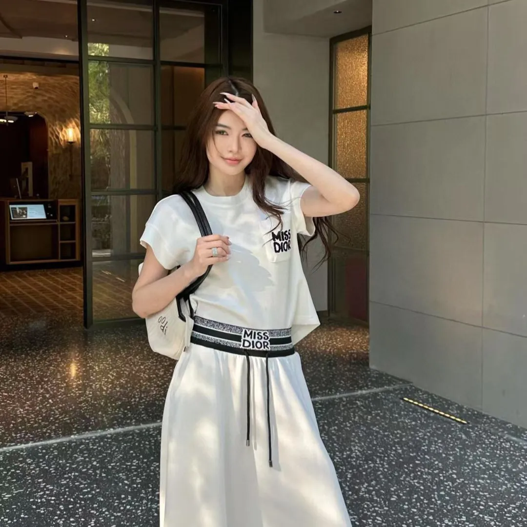 『S-L』魅力的 大好評 今季大注目！ トレンド  サイドスリットポケット付き Ｔシャツ+スカート セットアップ