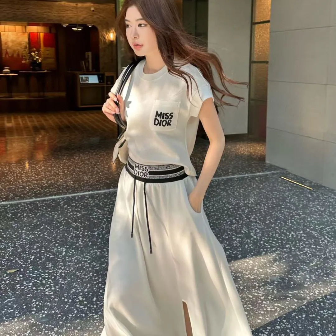 『S-L』魅力的 大好評 今季大注目！ トレンド  サイドスリットポケット付き Ｔシャツ+スカート セットアップ