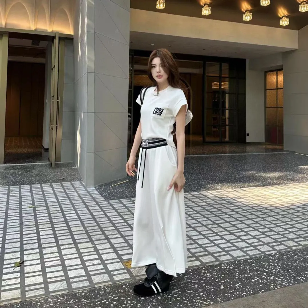 『S-L』魅力的 大好評 今季大注目！ トレンド  サイドスリットポケット付き Ｔシャツ+スカート セットアップ