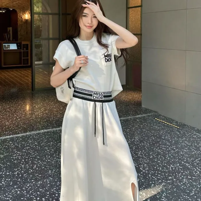 『S-L』魅力的 大好評 今季大注目！ トレンド  サイドスリットポケット付き Ｔシャツ+スカート セットアップ