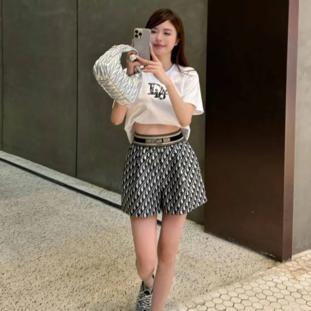 『S-L』気質満点 売れ筋 人気上昇中 カジュアル 日常 ラウンドネック 半袖 Ｔシャツ＋ショートパンツ セットアップ